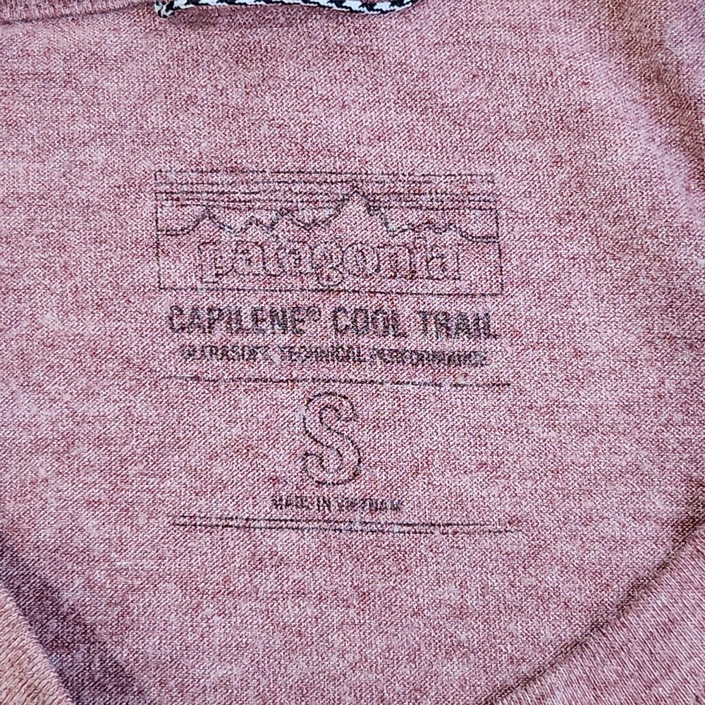 Patagonia Capilene Cool Trail Shirt Mens Small Purple Short Sleeve Lightweight - Picture 2 of 9